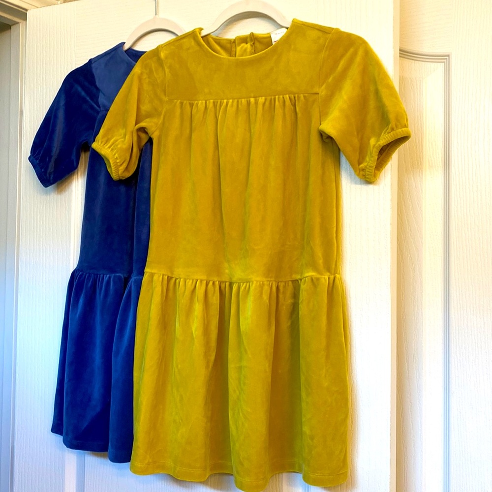 Hanna Anderson velour twirl short sleeve dresses in gold and blue sz 8